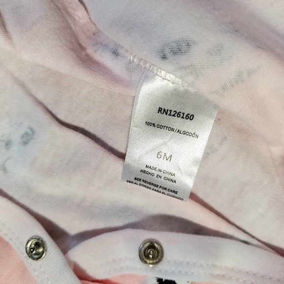 Betsy Johnson set of 2 pink, gray and white footed pajamas Size 6 months - Picture 16 of 16